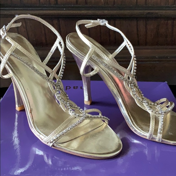 Heels - Picture 3 of 5